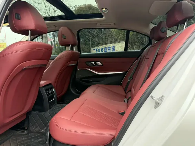 BMW 3 Series — Фото автомобиля 7