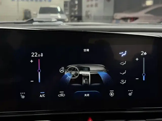Hyundai Elantra — Фото автомобиля 15