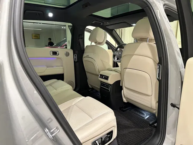 Li Auto L7 — Фото автомобиля 15