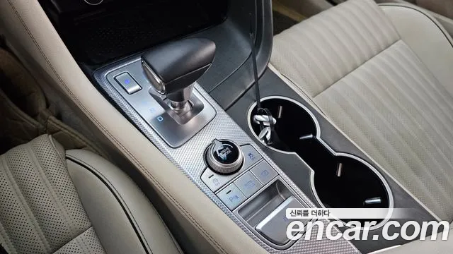Genesis G70 New — Фото автомобиля 12