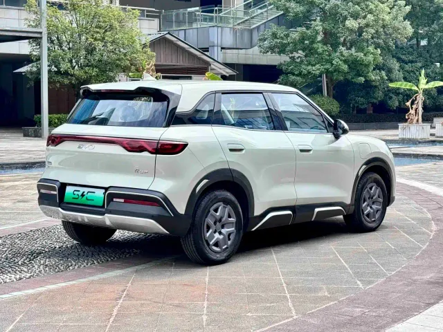 BYD Yuan UP — Фото автомобиля 18