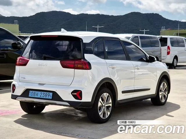Kia Niro — Фото автомобиля 6