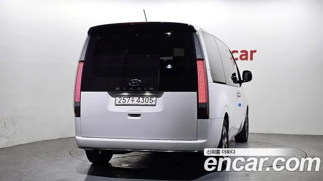 Hyundai Staria Staria L3.5 Lounge 7 мест — Фото автомобиля 4
