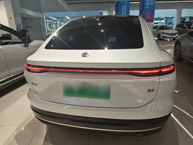 Nio EC6 — Фото автомобиля 5
