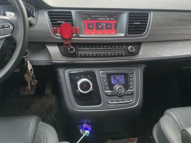 Maxus G10 — Фото автомобиля 16