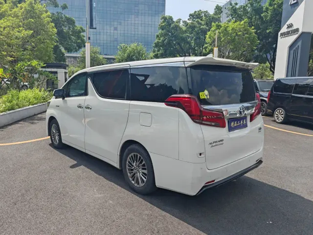 Toyota Alphard 2021 Hybrid 2.5L Premium — Фото автомобиля 15