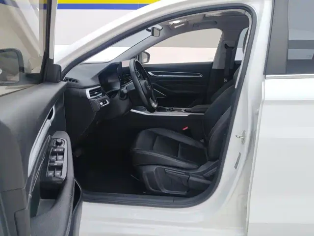 Geely Emgrand — Фото автомобиля 9