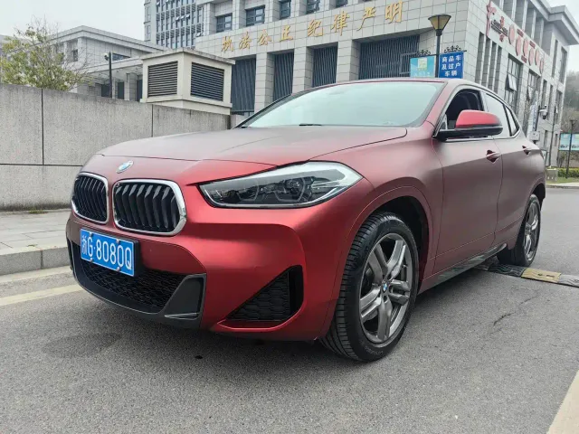 Фотография автомобиля — BMW X2