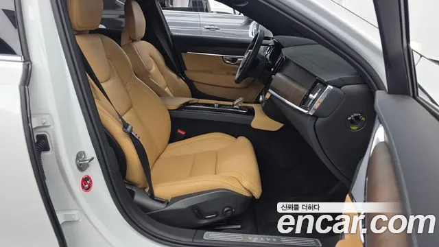 Volvo S90 — Фото автомобиля 17