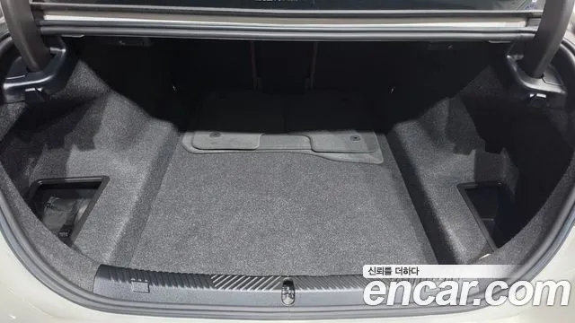 BMW 5 Series G60 — Фото автомобиля 24