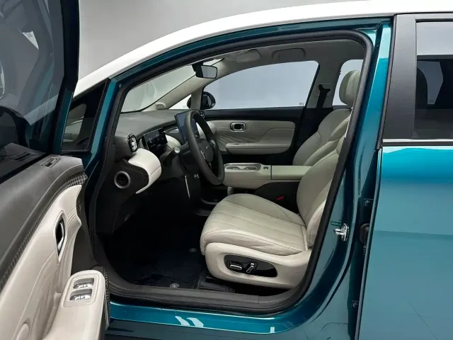 GAC Aion UT — Фото автомобиля 9