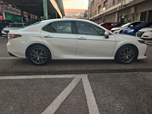 Toyota Camry — Фото автомобиля 4