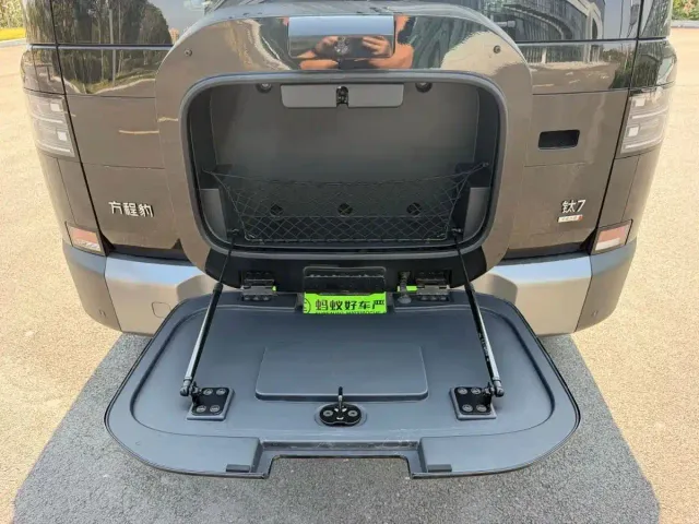 BYD FangChengBao Titanium 7 — Фото автомобиля 13