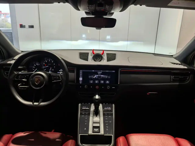 Porsche Macan — Фото автомобиля 5