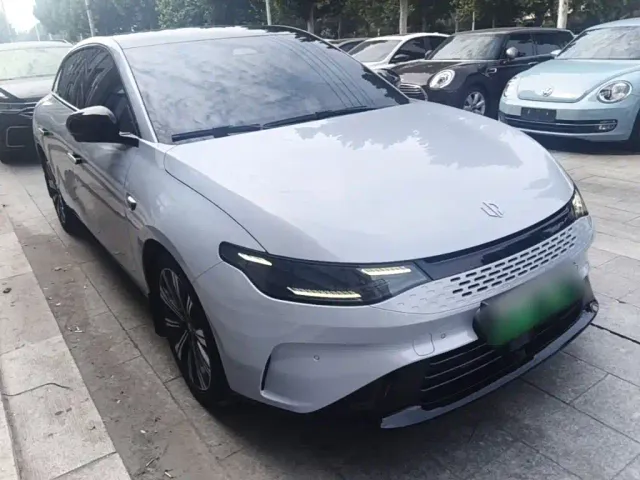 Leapmotor C01 — Фото автомобиля 3