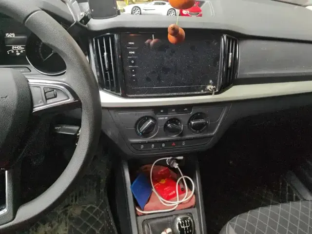 Škoda Kamiq 2021 1.5L Manual Standard — Фото автомобиля 13