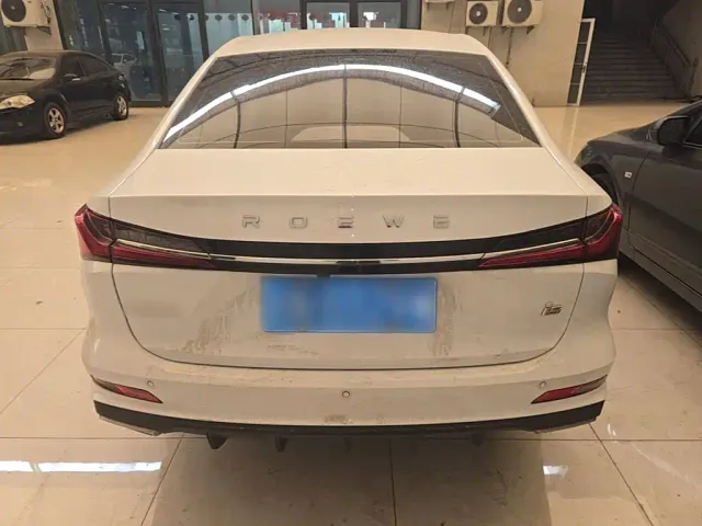 Roewe i5 — Фото автомобиля 5