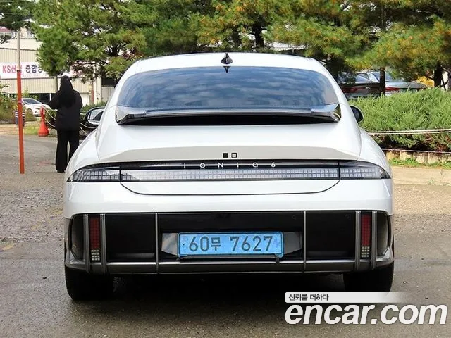 Hyundai Ioniq 6 — Фото автомобиля 4