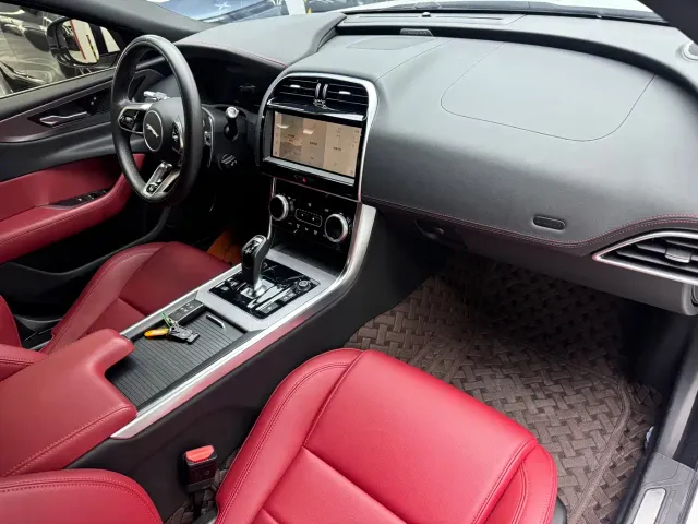 Jaguar XEL — Фото автомобиля 10