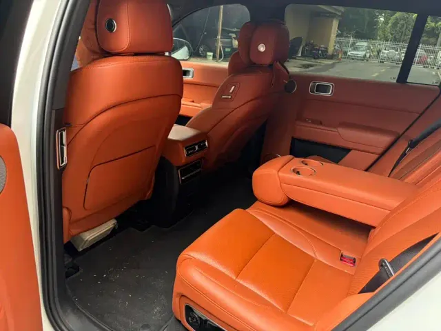 Li Auto L7 — Фото автомобиля 7