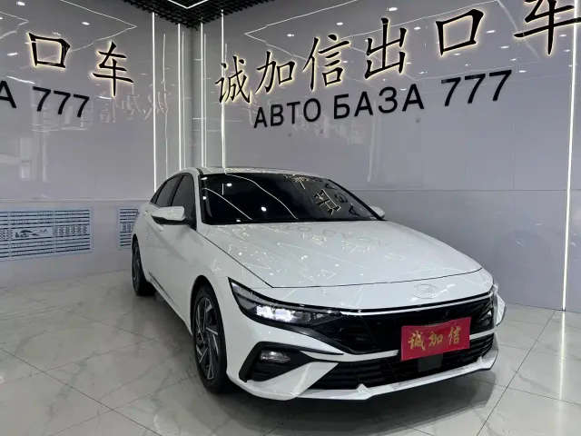 Hyundai Elantra — Фото автомобиля 3