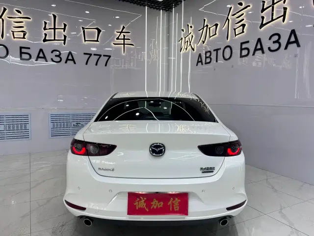 Mazda Axela — Фото автомобиля 5