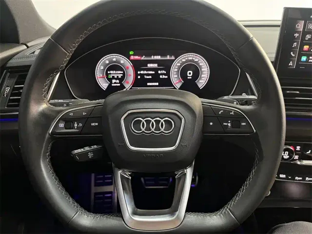 Audi Q5L — Фото автомобиля 11