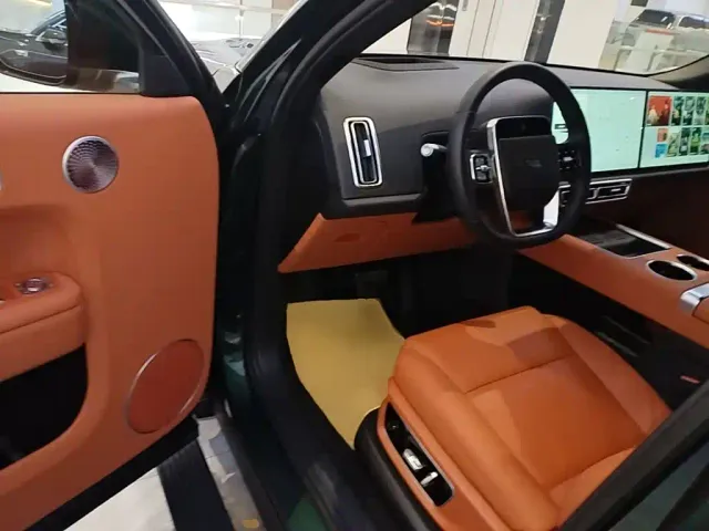 Li Auto L9 — Фото автомобиля 15