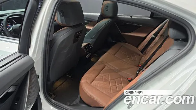 BMW 5 Series G60 — Фото автомобиля 18