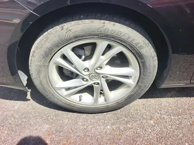 Buick Regal — Фото автомобиля 6