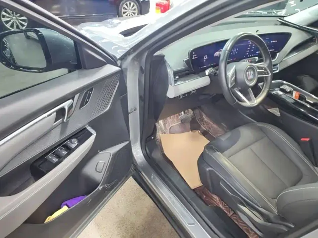 Buick E5 — Фото автомобиля 15