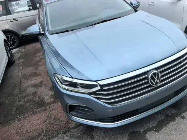 Volkswagen Lavida — Фото автомобиля 3