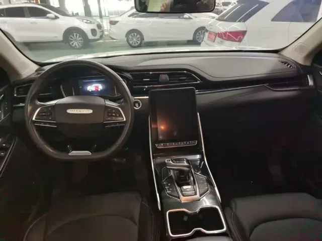Maxus SAIC Maxus EUNIQ 6 — Фото автомобиля 9