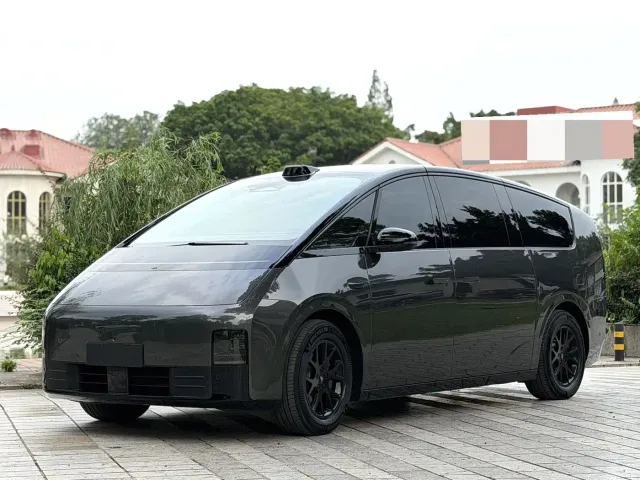 Фотография автомобиля — Li Auto MEGA