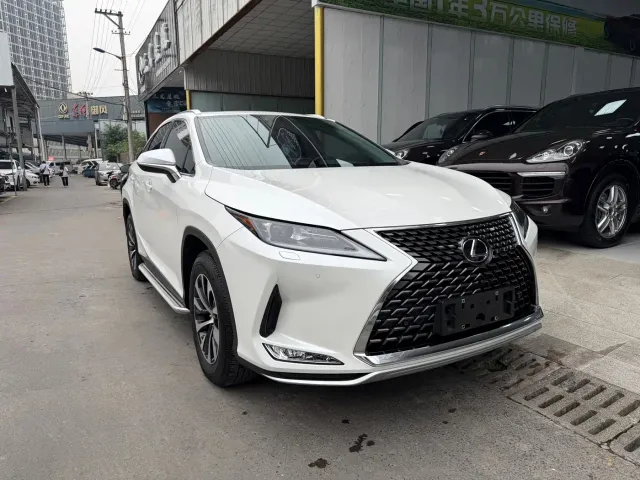 Lexus RX — Фото автомобиля 14