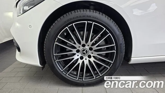 Mercedes-Benz C-Class — Фото автомобиля 5