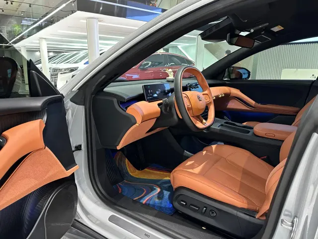 Nio ET5 — Фото автомобиля 11