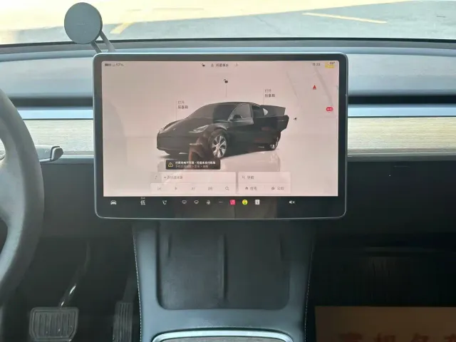 Tesla Model Y — Фото автомобиля 14