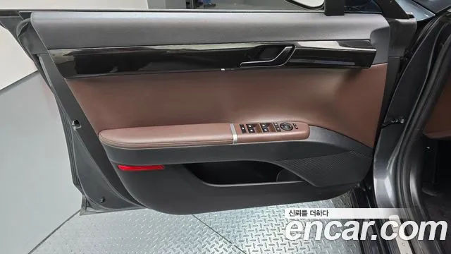 Hyundai Grandeur GN7 — Фото автомобиля 13