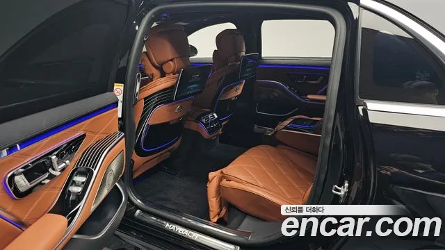Mercedes-Benz S-Class — Фото автомобиля 25