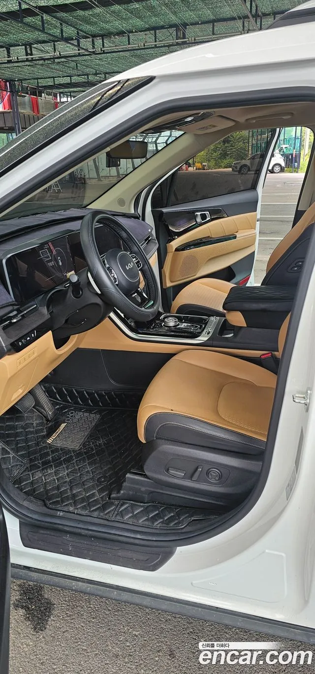 Kia Carnival Generation 4 — Фото автомобиля 5