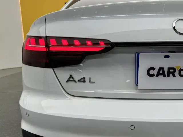 Audi A4L — Фото автомобиля 12