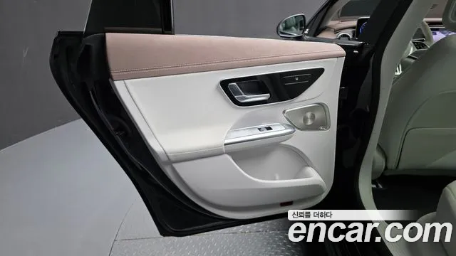 Mercedes-Benz EQE V295 — Фото автомобиля 14