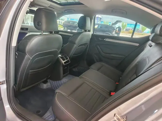 Skoda Superb — Фото автомобиля 7