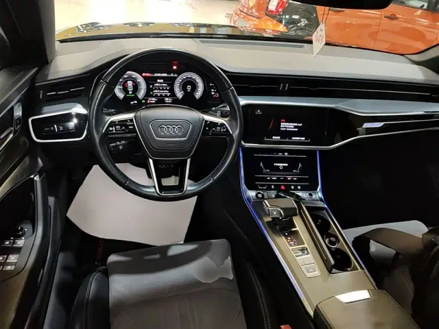 Audi A6L — Фото автомобиля 9