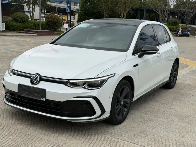 Фотография автомобиля — Volkswagen Golf