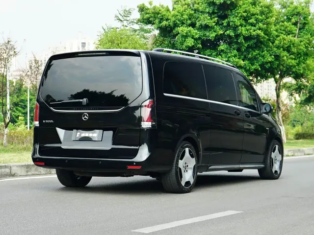 Mercedes-Benz V-Class — Фото автомобиля 4