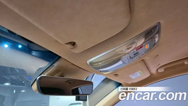 Genesis G90 Бензин 3.5 турбо AWD — Фото автомобиля 28