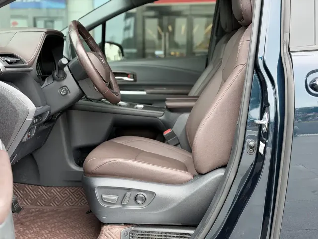 Toyota Granvia — Фото автомобиля 9