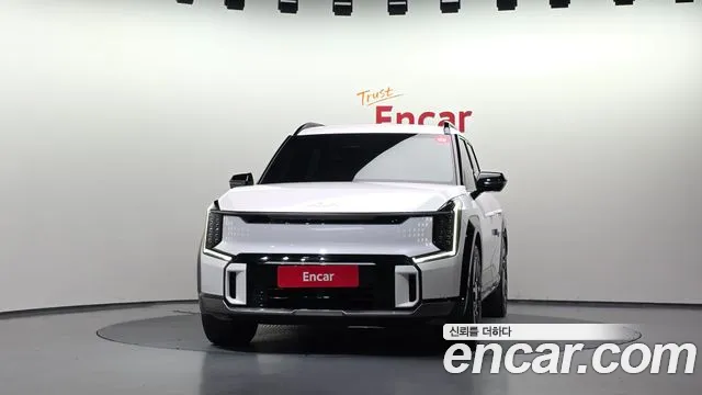 Kia EV9 — Фото автомобиля 3